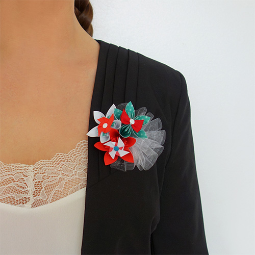 broche mariage rouge