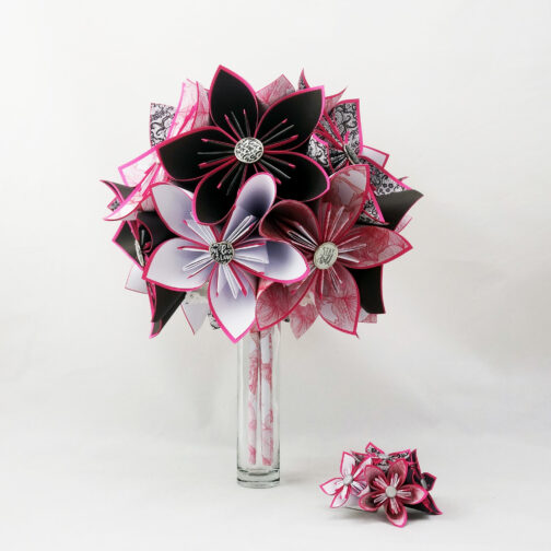 bouquet de mariée personnalisé fleurs papier noir blanc rose fuchsia soligami