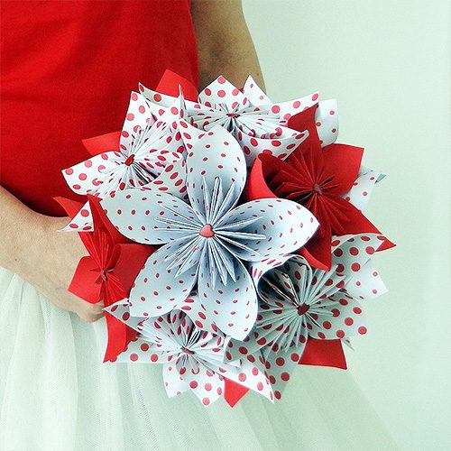 bouquet demoiselle d'honneur rouge et blanc
